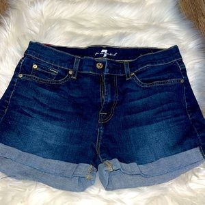 Seven for all Mankind shorts Size 27